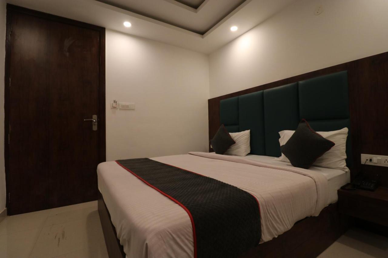 ניו דלהי Hotel Krone A Family Hotel Near Igi Airport Delhi מראה חיצוני תמונה
