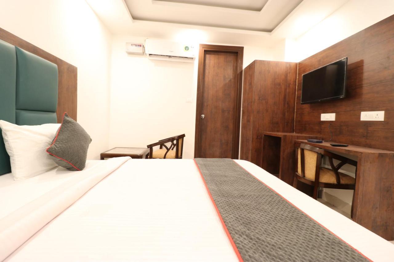 ניו דלהי Hotel Krone A Family Hotel Near Igi Airport Delhi מראה חיצוני תמונה
