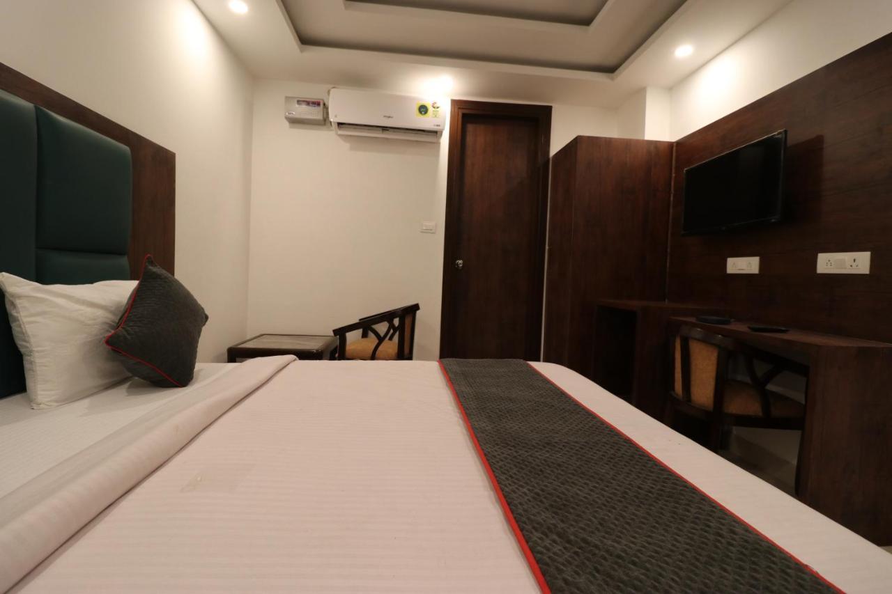 ניו דלהי Hotel Krone A Family Hotel Near Igi Airport Delhi מראה חיצוני תמונה