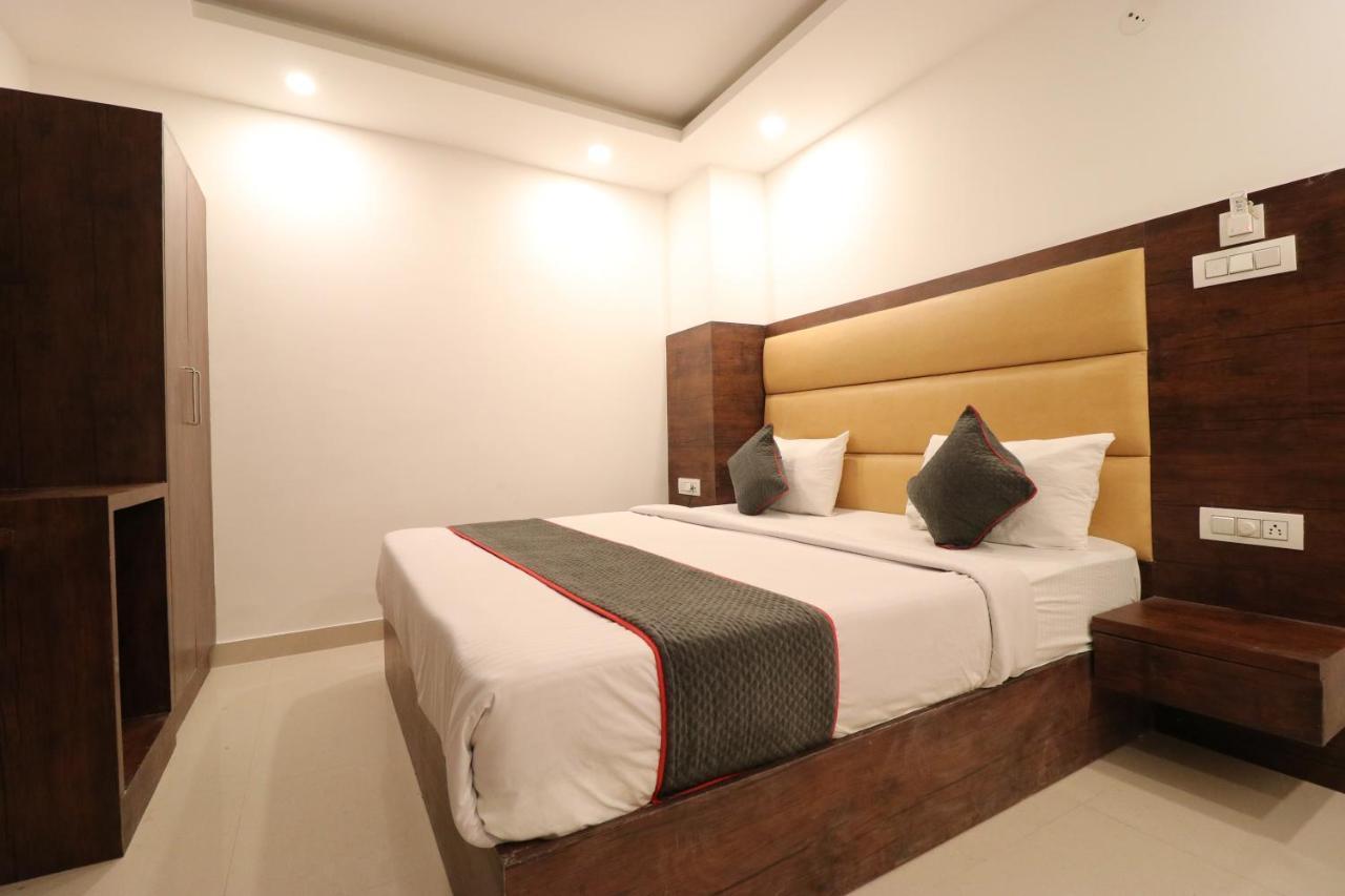 ניו דלהי Hotel Krone A Family Hotel Near Igi Airport Delhi מראה חיצוני תמונה